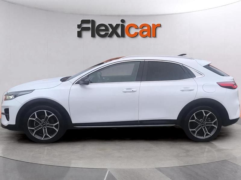 Usado Kia XCeed 120 HP (88 kW) 2022 Branco SUV