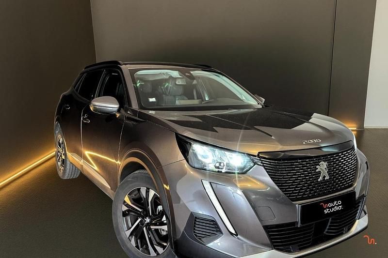 Cinzento Usado 2021 Peugeot 2008 SUV | € 17.500 (Preço justo) - Imagem 1/4
