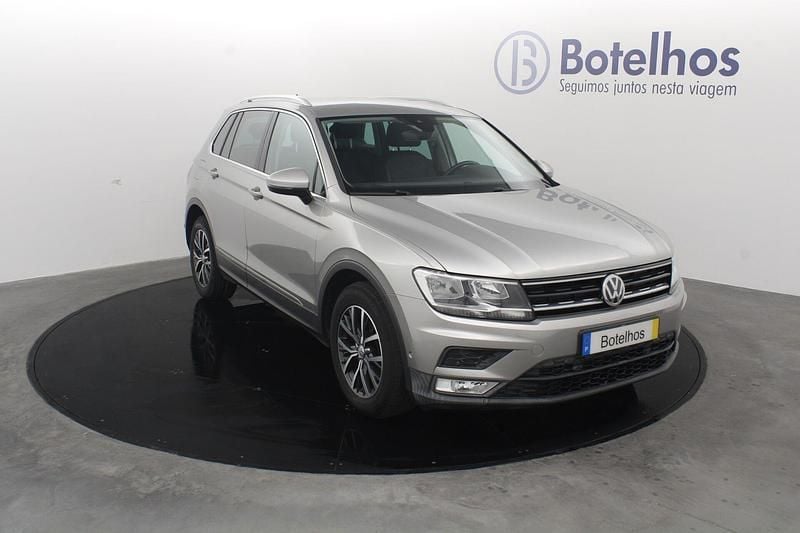Cinza Usado 2017 VW Tiguan SUV | € 21.900 (Preço justo) - Imagem 1/4