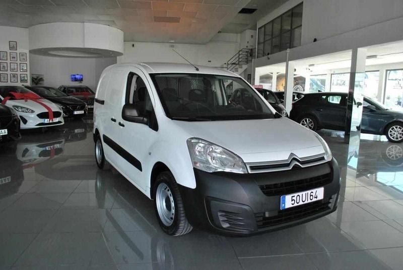 Branco Usado 2018 Citroën Berlingo Monovolume | € 14.690 (Preço justo) - Imagem 1/4