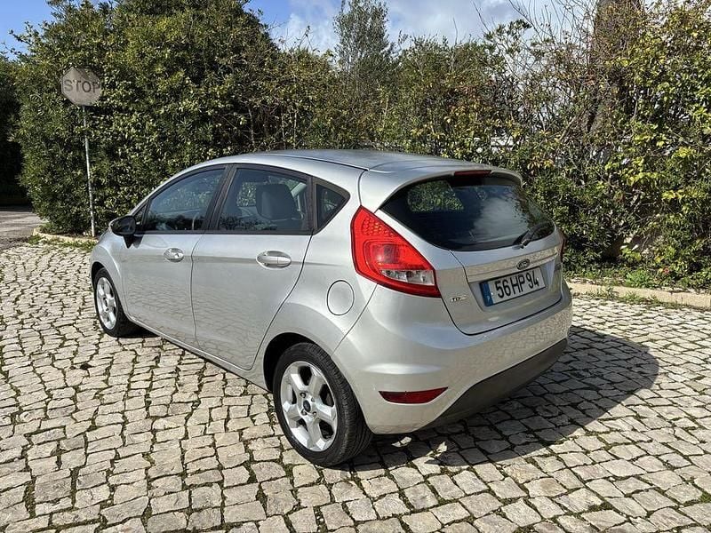 Usado Ford Fiesta 75 HP (55 kW) 2009 Citadino