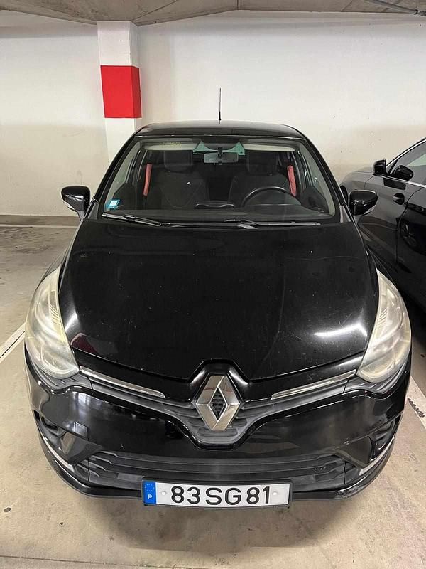 Usado Renault Clio IV 90 HP (66 kW) 2016 Preto Citadino