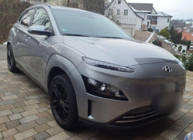Cinzento Usado 2022 Hyundai Kauai SUV | € 19.900 (Bom preço) - Imagem 1/4