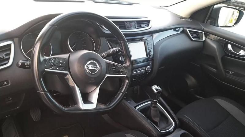 Usado Nissan Qashqai N-Connecta 110 HP (80 kW) 2018 Azul SUV