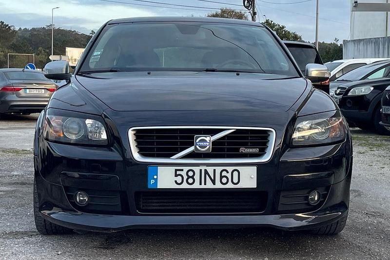 Preto Usado 2009 Volvo C30 R-Design Citadino | € 6.900 - Imagem 1/4