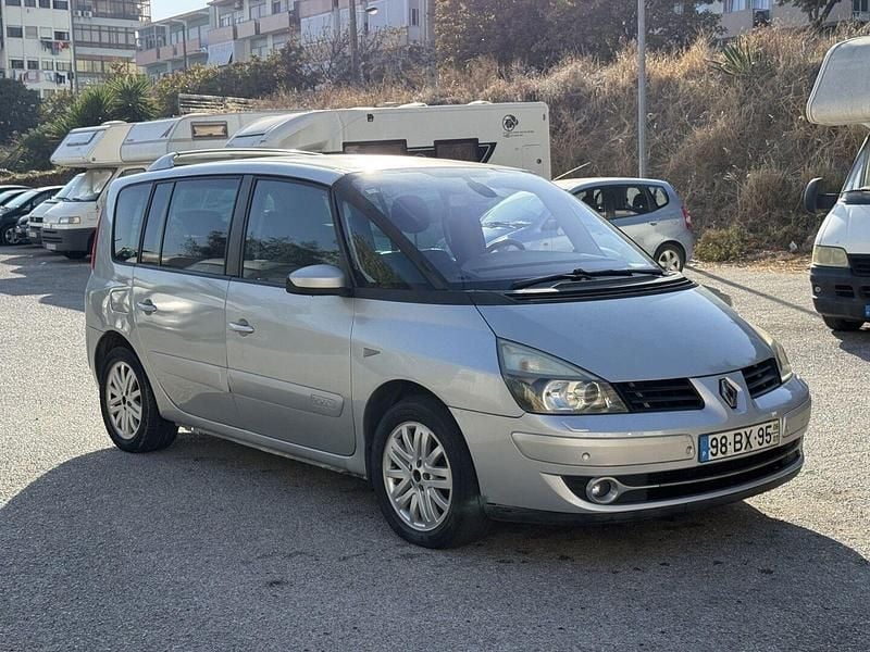 Cinza Usado 2006 Renault Espace Initiale Monovolume | € 5.400 - Imagem 1/4