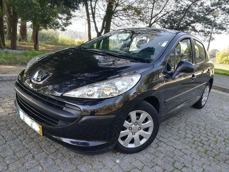 Usado 2009 Peugeot 207 Sedan | € 4.250 (Bom preço) - Imagem 1/4