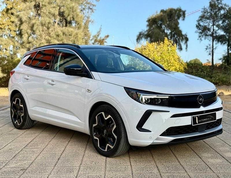 Branco Usado 2022 Opel Grandland X Edition SUV | € 28.900 - Imagem 1/4
