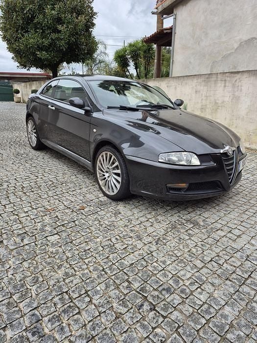 Usado Alfa Romeo GT 150 HP (110 kW) 2004 Coupé