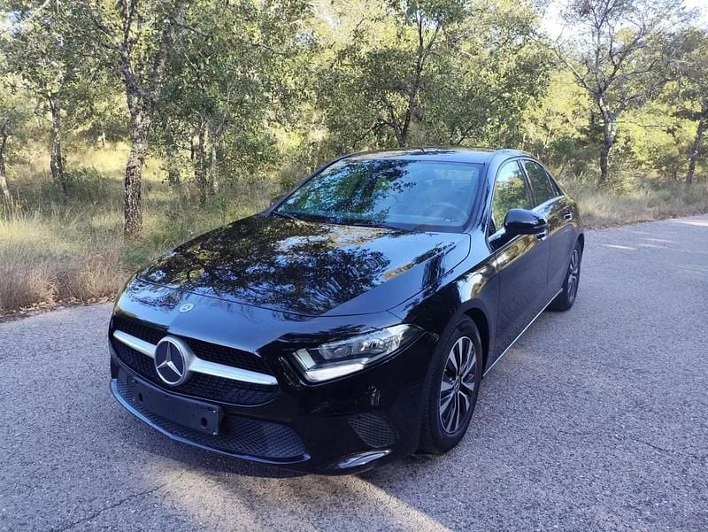Usado Mercedes A180 Progressive 116 HP (85 kW) 2019 Preto Sedan