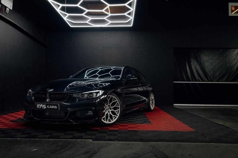 Preto Usado 2017 BMW 418 Coupé | € 22.990 - Imagem 1/4