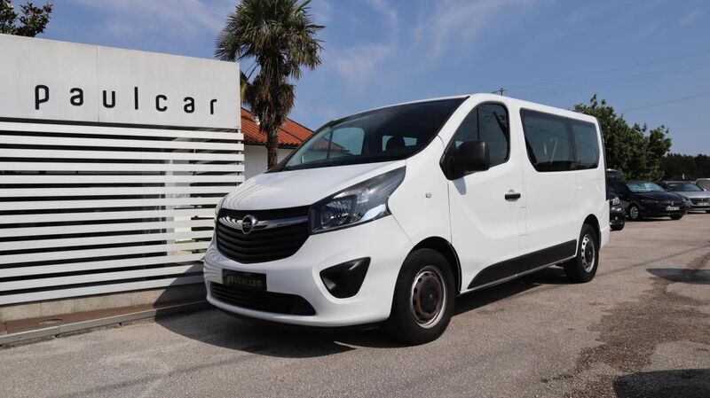Branco Usado 2017 Opel Vivaro Van | € 23.500 (Caro) - Imagem 1/4