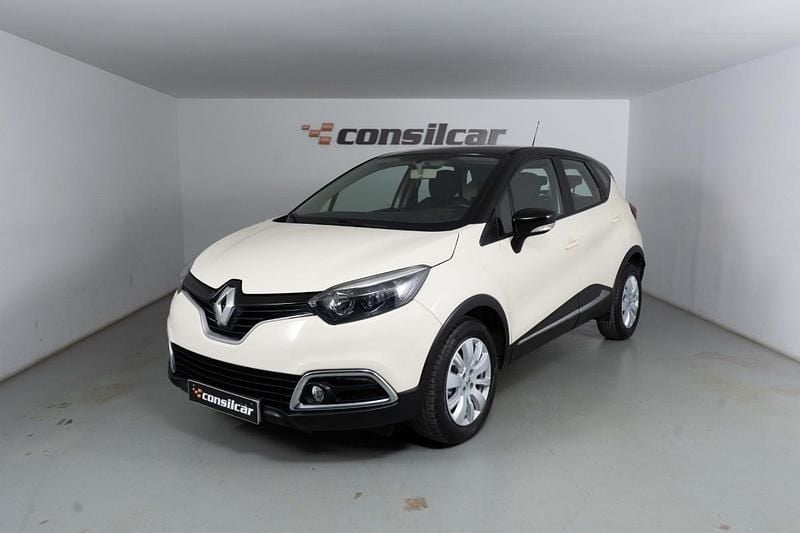 Usado Renault Captur Expression 90 HP (66 kW) 2016 Branco SUV