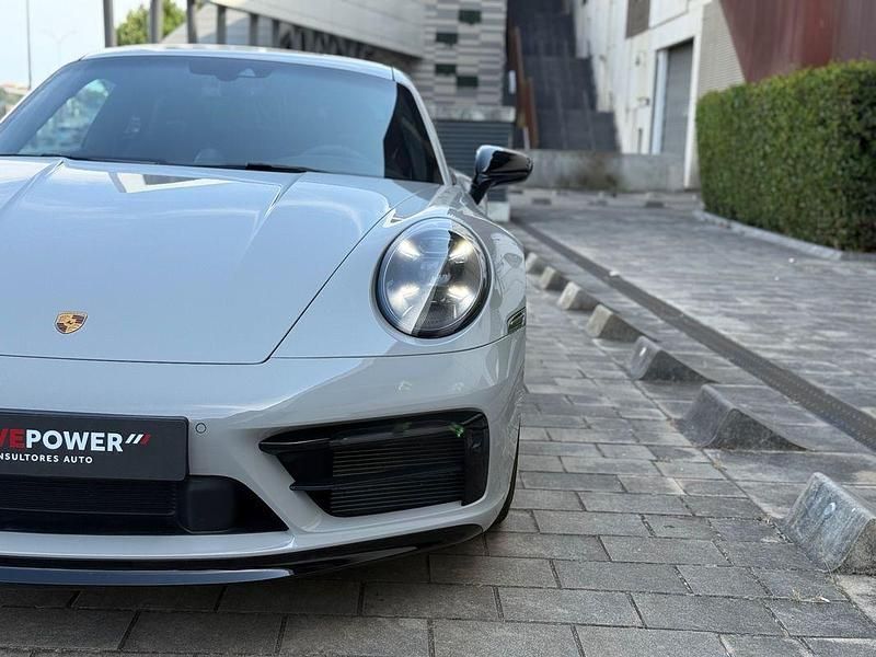 Usado Porsche 911 Carrera GTS 480 HP (353 kW) 2023 Cinza Coupé