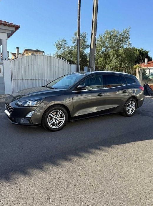 Usado 2019 Ford Focus Sedan | € 12.900 (Preço justo) - Imagem 1/4