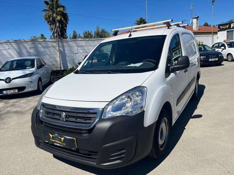 Branco Usado 2018 Peugeot Partner Monovolume | € 11.000 (Preço justo) - Imagem 1/4