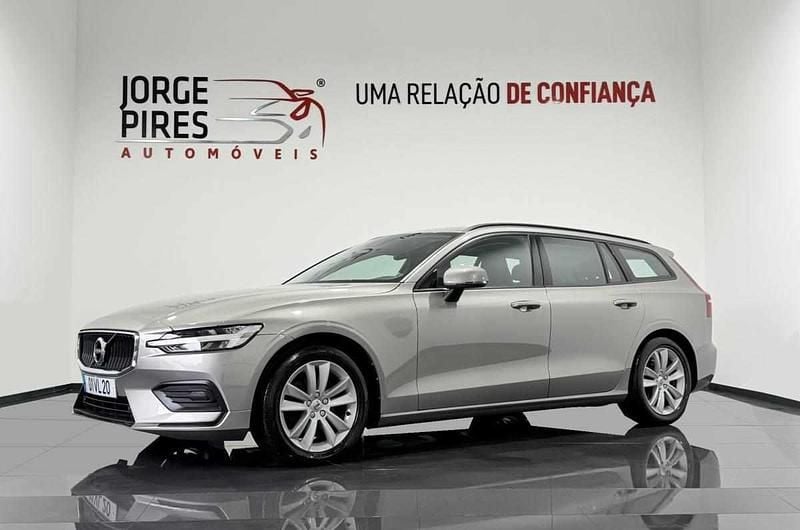 Cinzento Usado 2018 Volvo V60 Carrinha | € 21.990 (Preço justo) - Imagem 1/4