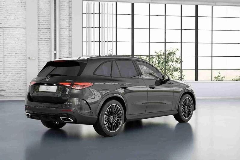 Cinzento Novo 2025 Mercedes GLC300e SUV | € 85.170 - Imagem 1/4