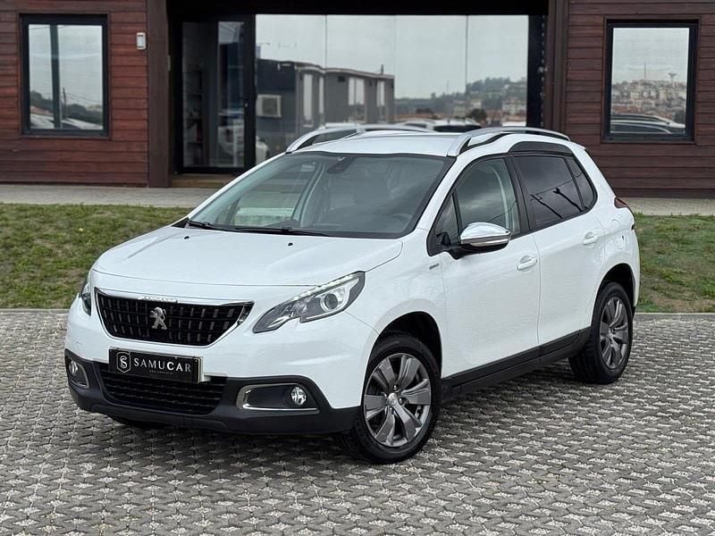 Usado Peugeot 2008 Signature Sky 83 HP (61 kW) 2019 Branco SUV