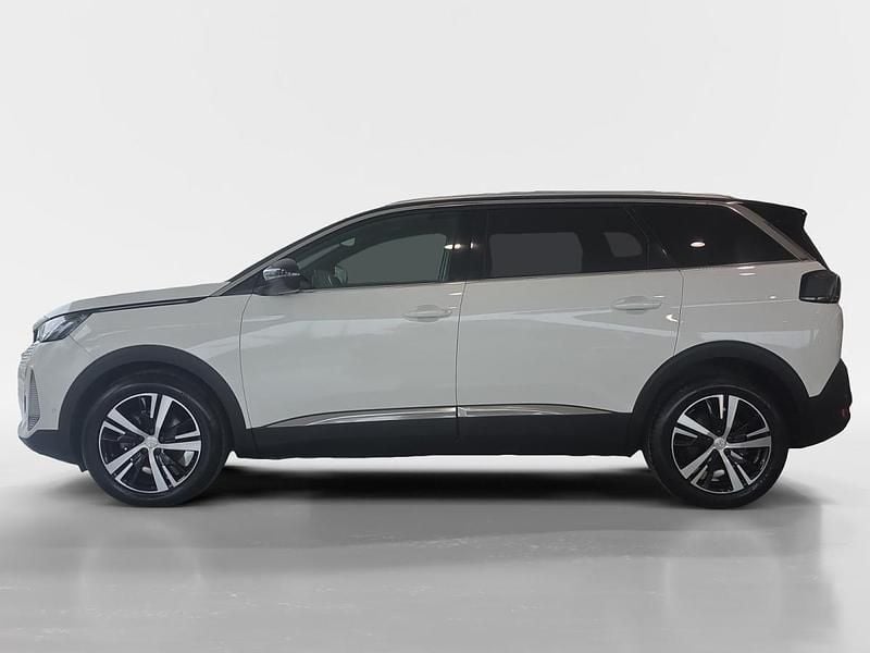 Usado Peugeot 5008 GT 130 HP (95 kW) 2023 Branco SUV