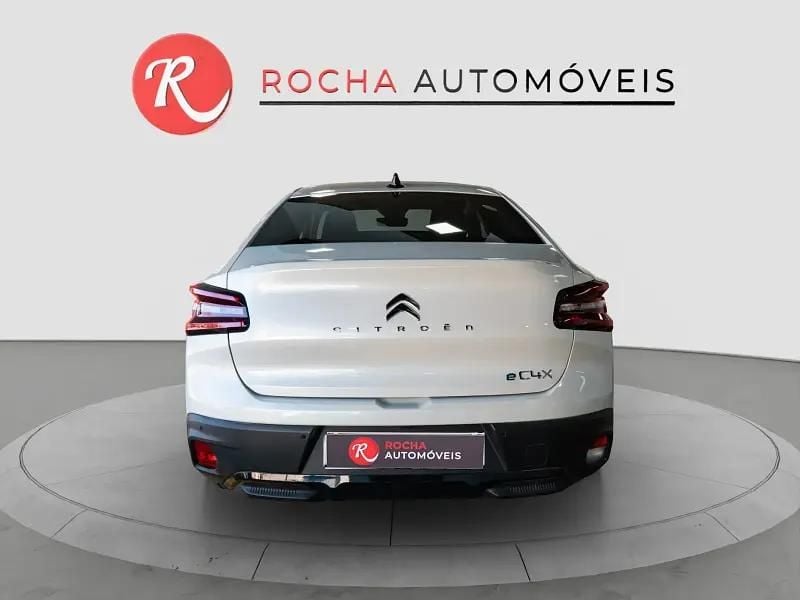 Usado Citroën e-C4 Shine 100 kW (136 HP) 2023 Branco SUV