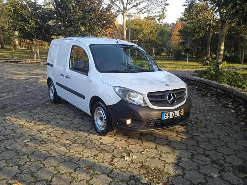 Branco Usado 2015 Mercedes Citan 109 Citadino | € 8.990 - Imagem 1/4