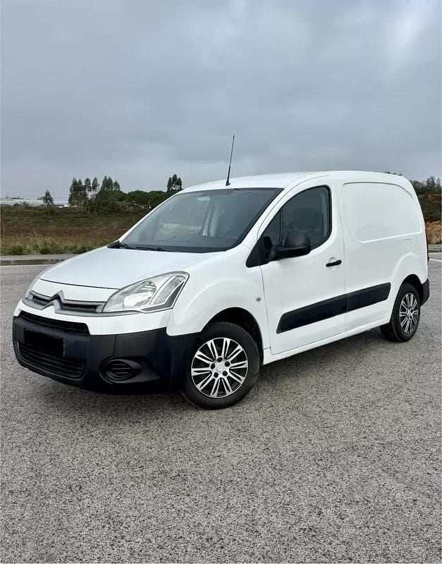 Branco Usado 2012 Citroën Berlingo Monovolume | € 8.250 (Bom preço) - Imagem 1/4