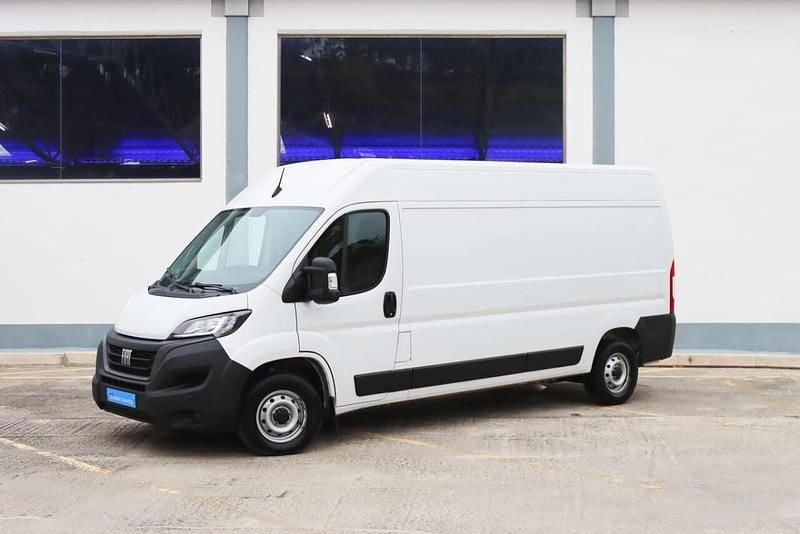 Branco Usado 2023 Fiat Ducato Van | € 24.900 (Bom preço) - Imagem 1/4