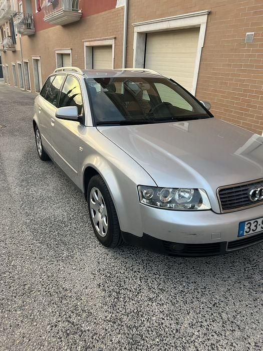 Usado 2004 Audi A4 Sedan | € 3.900 (Super Preço) - Imagem 1/4