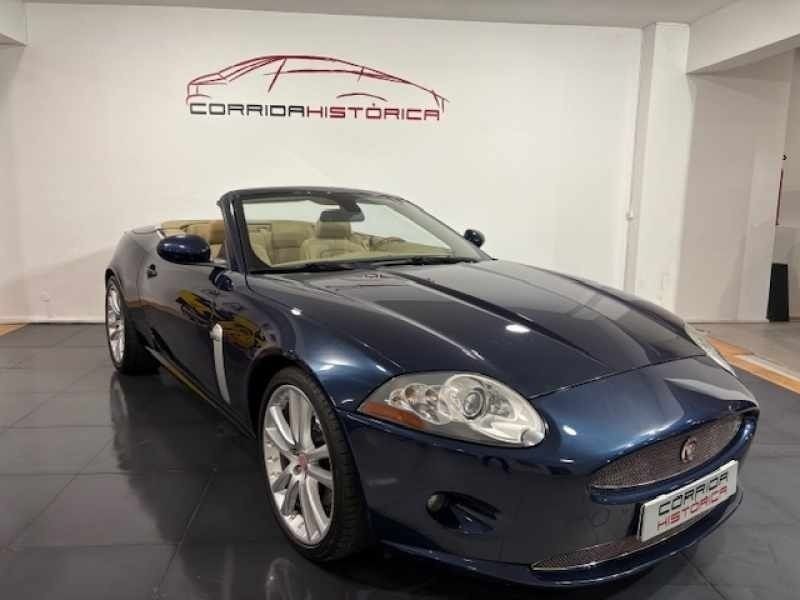 Azul Usado 2006 Jaguar XK | € 35.000 - Imagem 1/4