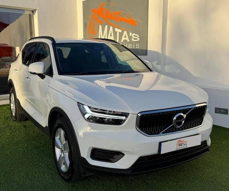 Branco Usado 2019 Volvo XC40 SUV | € 28.999 (Preço justo) - Imagem 1/4