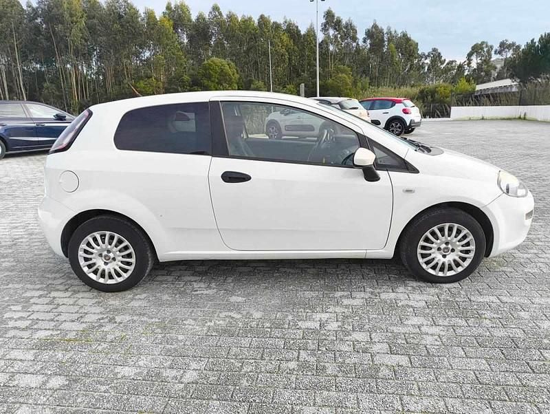 Usado Fiat Punto Evo Active 75 HP (55 kW) 2013 Branco Citadino