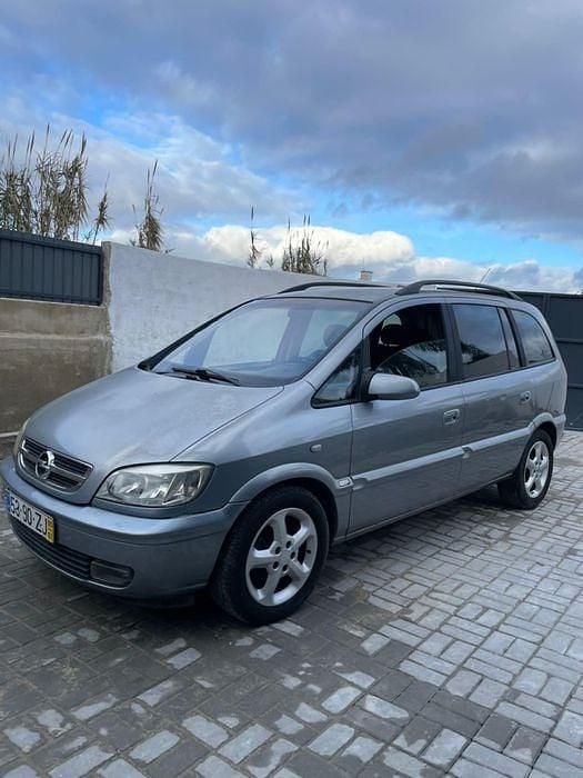 Usado Opel Zafira 100 HP (73 kW) 2005 Monovolume