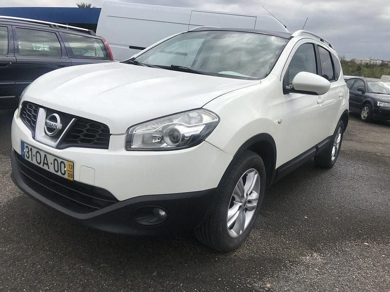 Usado Nissan Qashqai Acenta 109 HP (80 kW) 2013 Branco SUV