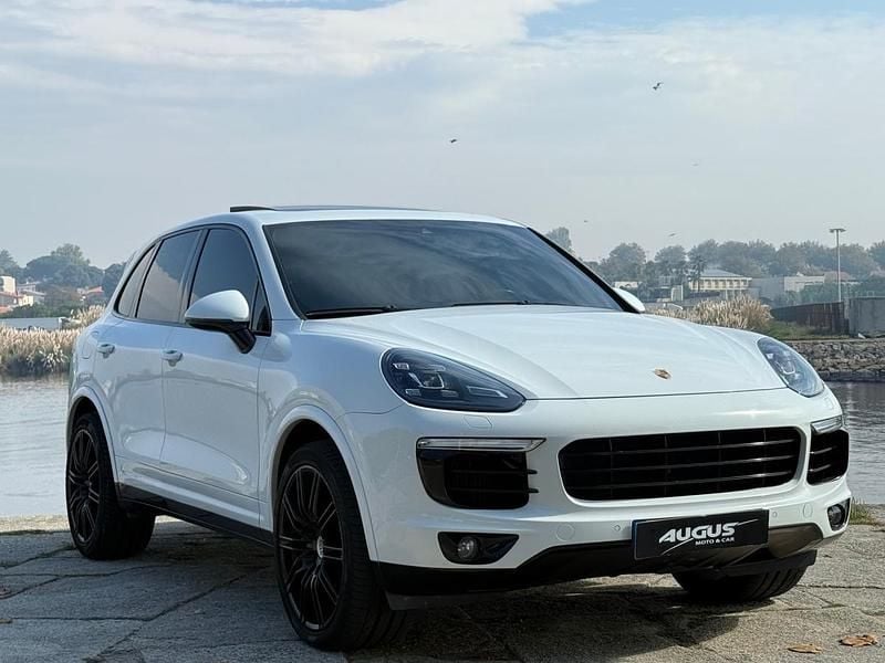 Branco Usado 2016 Porsche Cayenne SUV | € 47.500 (Preço justo) - Imagem 1/4
