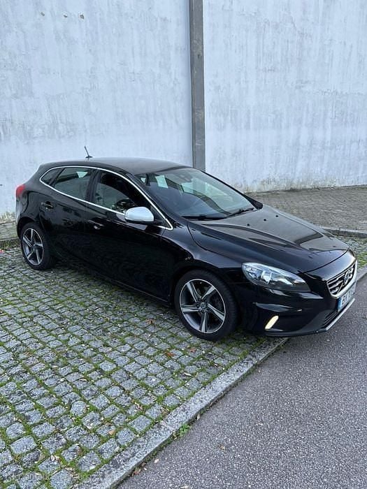 Usado 2016 Volvo V40 Sedan | € 11.750 (Preço justo) - Imagem 1/4