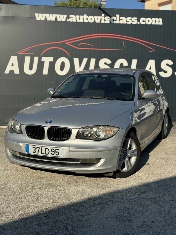 Cinzento Usado 2009 BMW 116 Citadino | € 10.500 (Preço justo) - Imagem 1/4