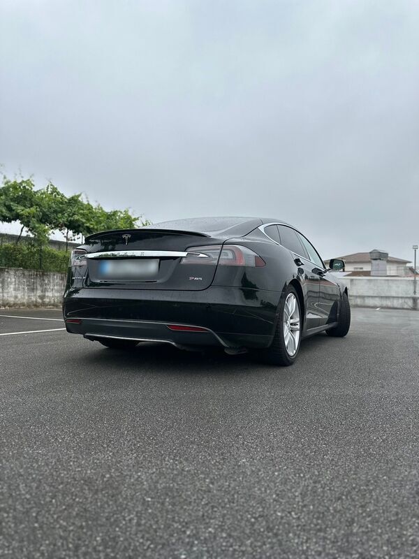 Usado Tesla Model S 311 kW (423 HP) 2014 Preto Citadino