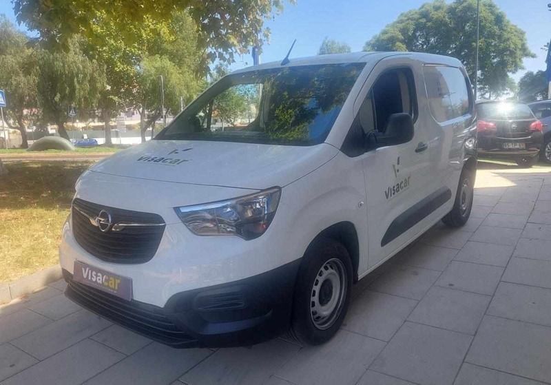Branco Usado 2022 Opel Combo Monovolume | € 15.900 (Preço justo) - Imagem 1/4