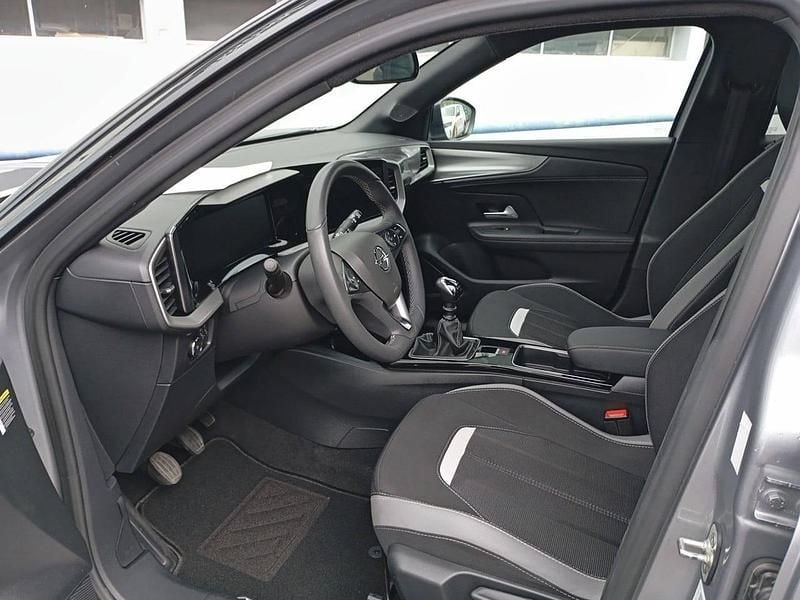 Cinzento Usado 2024 Opel Mokka SUV | € 19.990 (Preço justo) - Imagem 1/4