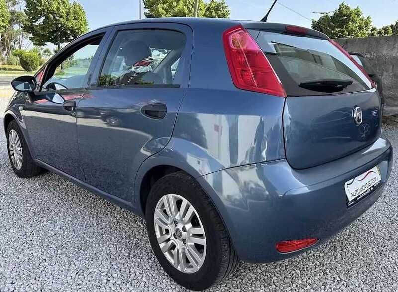 Usado Fiat Punto Easy 69 HP (50 kW) 2018 Azul Citadino