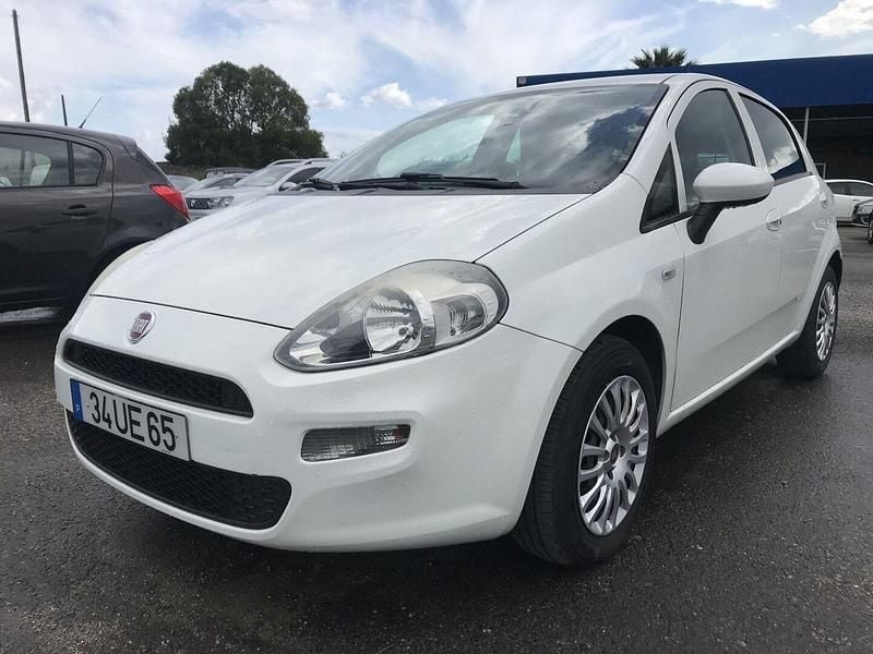 Branco Usado 2018 Fiat Punto Citadino | € 8.000 (Preço justo) - Imagem 1/4