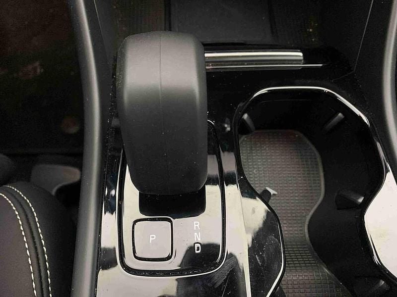 Usado Volvo C40 169 kW (231 HP) 2023 Prateado SUV