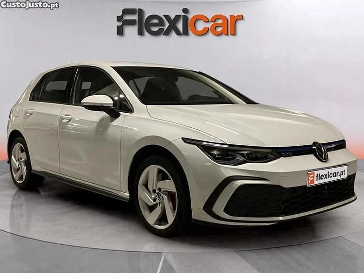 Branco Usado 2021 VW Golf VIII GTE | € 25.990 (Preço justo) - Imagem 1/1