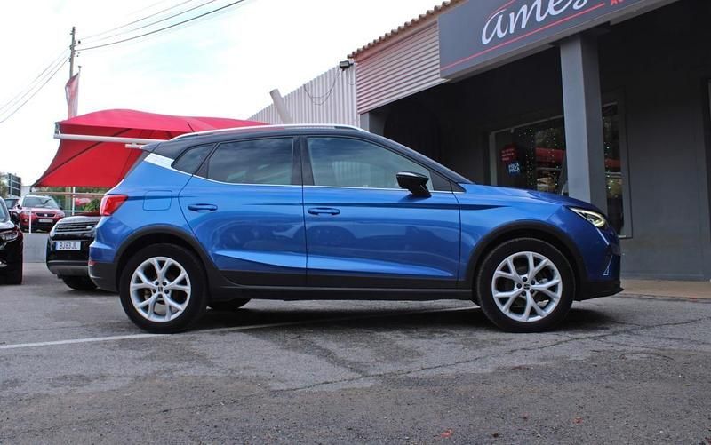 Usado Seat Arona FR 115 HP (84 kW) 2024 Azul SUV
