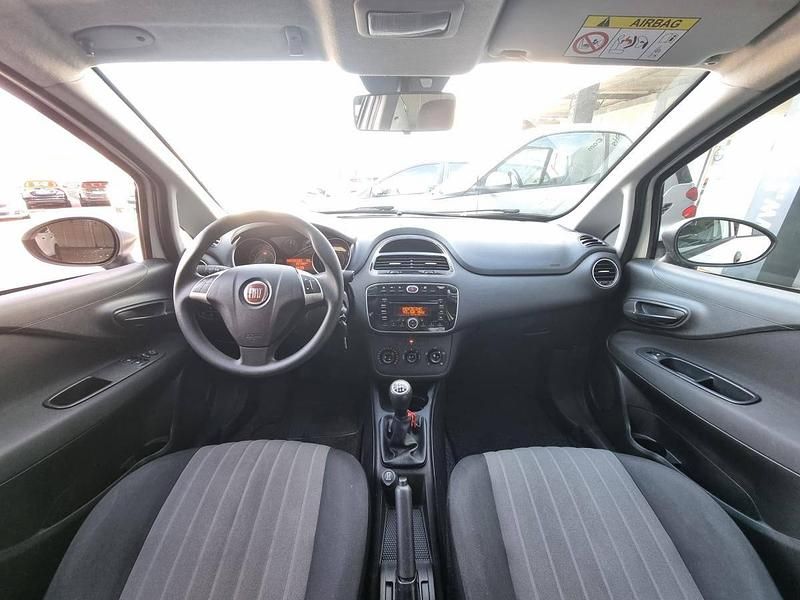 Usado Fiat Punto Easy 95 HP (69 kW) 2018 Branco Citadino