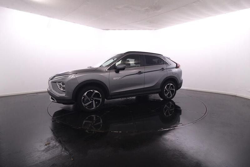 Cinza Usado 2024 Mitsubishi Eclipse Cross SUV | € 35.250 (Preço elevado) - Imagem 1/4