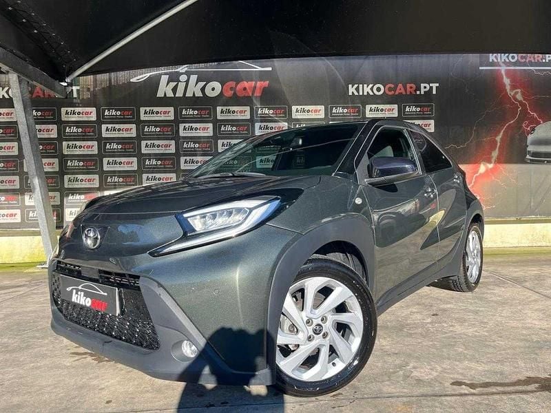 Cinza Usado 2022 Toyota Aygo X Pulse SUV | € 18.900 (Preço justo) - Imagem 1/4
