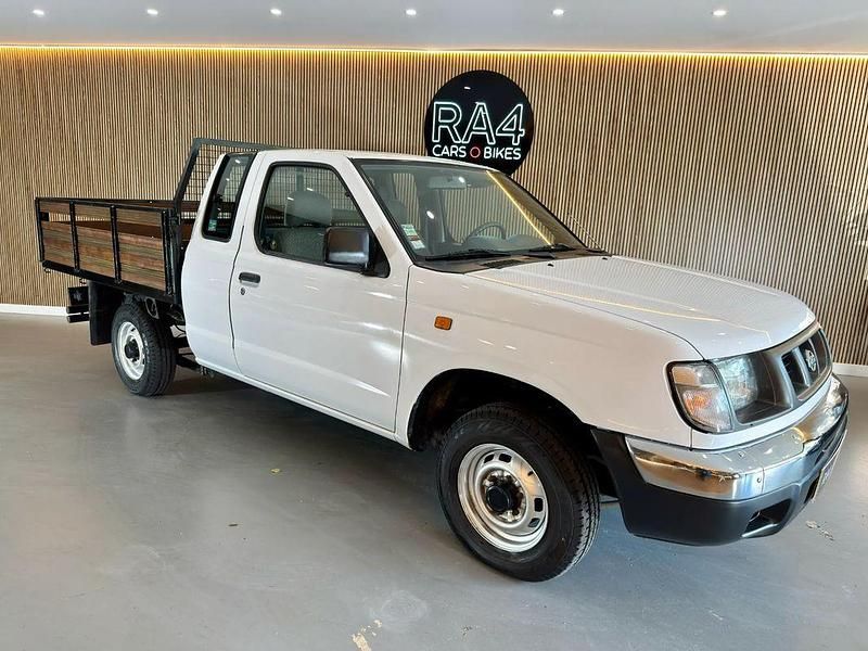 Branco Usado 2000 Nissan King Pickup | € 12.990 - Imagem 1/4