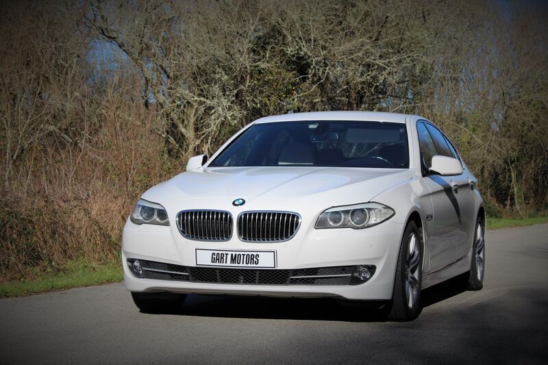 Branco Usado 2010 BMW 530 Comfort Edition Sedan | € 16.750 (Preço justo) - Imagem 1/4